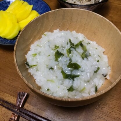 お鍋でつくれる七草粥、それぞれの食材の調理過程も丁寧に説明があり、素材の食感もしっかり楽しめるレシピでした。